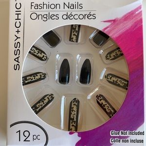 Sassy + Chic Fashion Nails